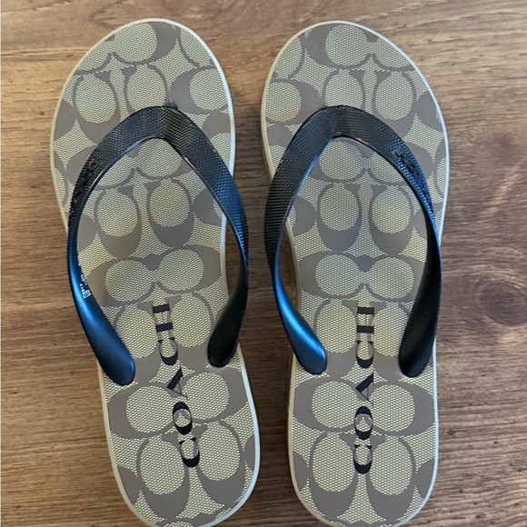 Coach Tan and Black Signature Flip Flops - Picture 1 of 4